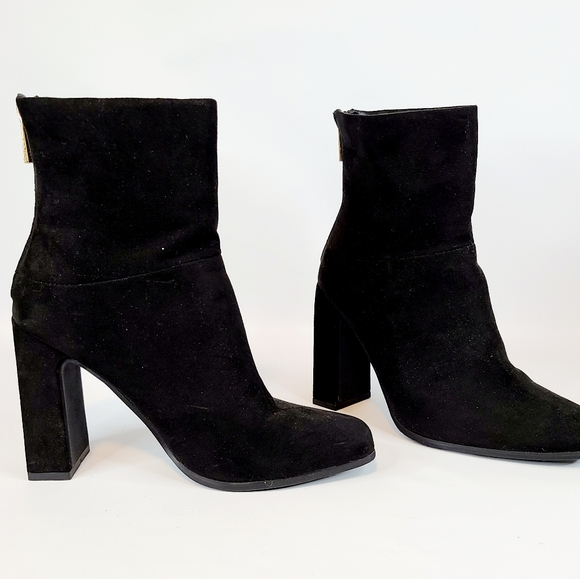 Just Fab Black Suede Stacked Heel Ankle Boots Zip Size 5.5 - Picture 7 of 12
